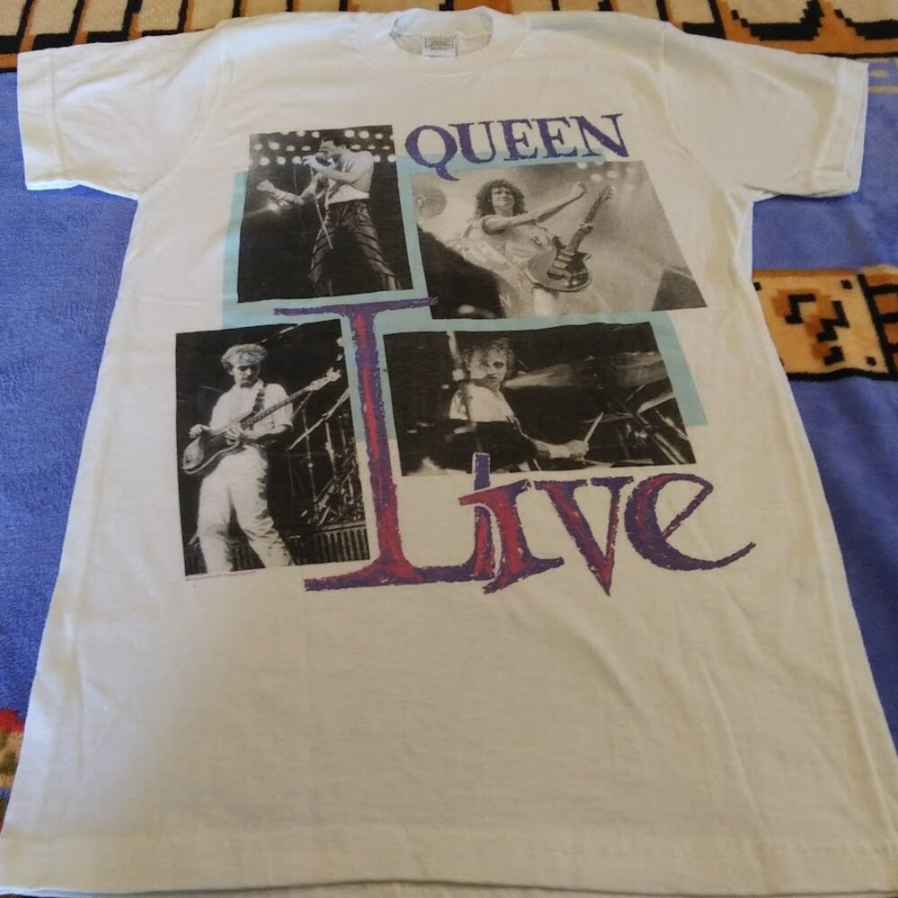 Vintage Rare 1980s Queen Band Concert Tour Live On Stage Small T-shirt